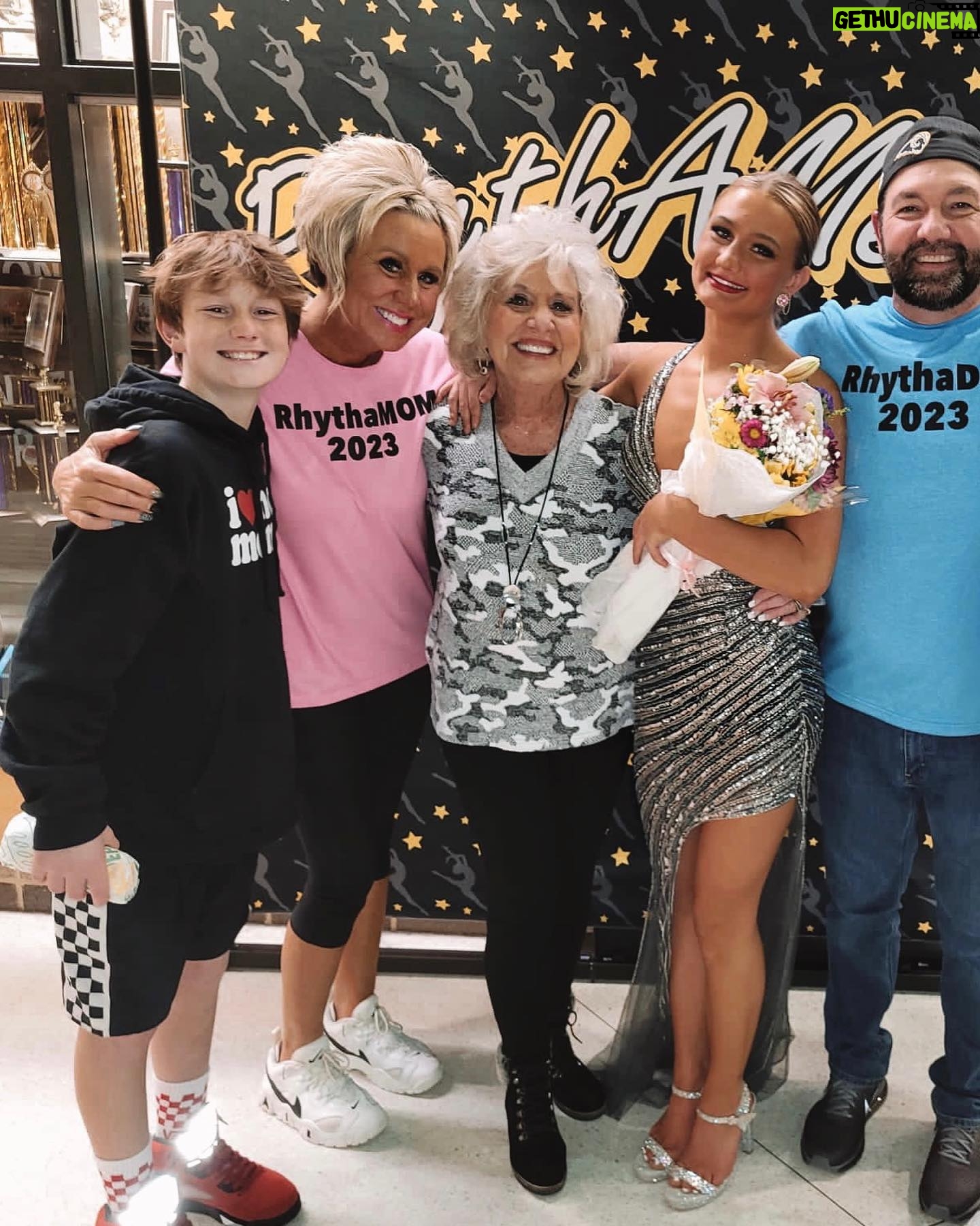 Maesi Caes Instagram - the last dance ππ«Άπ€ can't believe this chapter in my life is ending after so many treasured memories on @sep_rhythamettes these past 4 years. i loved leading this crazy team as your captain my senior year β€οΈ π i know tons of u have reached out asking where I got my stunnnnning dress π€© u guys it's from @mbprom and you can also check them out at www.mbprom.com! mention my name or that u saw this post and you'll get a free gift at check out ππ they also give you free shipping if u purchase a gown off their website!! ππ«Ά (PLUS they're the SWEETEST ever to work withβΌοΈ)