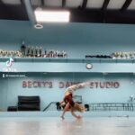 Maesi Caes Instagram - 🔄 • • • #dancer #dancelife #losangeles #ballet #danceinspo #acro #tricksfordancers #dancemoms #dancereels #universityofminnesota #aloyoga