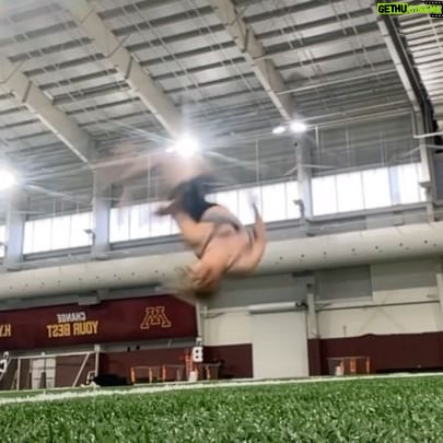 Maesi Caes Instagram - what do you guys call this trick? @uofmdanceteam #uofmdanceteam #dancemoms #acro #tumbling #trickinspo #minnesota #dancetricks