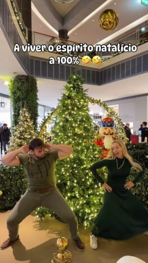Mafalda Teixeira Instagram - Gravámos este vídeo no maior shooping do norte!
Quem sabe qual é?
#shooping #norte #natal #dance #crazy