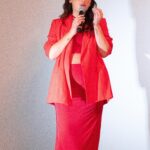 Mafalda Castro Instagram - Invadi a gala de aniversário da @depilconcept, não só para celebrar este dia tão especial, mas também para entregar o prémio de melhor clínica. Muito feliz por fazer parte desta família 🩵🤍 #pub