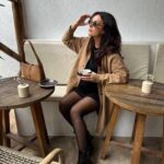 Mafalda Castro Instagram - A minha love story com @calzedonia até na gravidez. Super confortável com os meus collants de grávida ☕️#pub