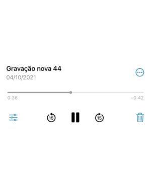 Mafalda Creative Instagram - “Não é um trabalho” é a música que estava na gaveta desde 2021 😱 Mais uma do nosso álbum “Recreio” 🛝 Nunca pensei chorar num videoclipe, mas a letra é tão intensa que não aguentei 😂 Se quiserem ver lágrimas de crocodilo vão ver o videoclipe no YouTube 🎥