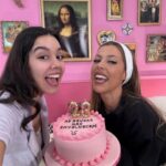 Mafalda Creative Instagram – Parabéns @marianabossy és uma verdadeira amiga Delulu e Bad Bitch! 🎂🎁 Somos duas traumatizadas a tentar ajudar-se uma a outra e eu adoro isso! 🤡