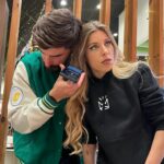 Mafalda Creative Instagram – Parabéns @marianabossy és uma verdadeira amiga Delulu e Bad Bitch! 🎂🎁 Somos duas traumatizadas a tentar ajudar-se uma a outra e eu adoro isso! 🤡
