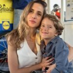 Mafalda Rodiles Instagram - Outro dia ouvi o @piangers dizer “Você é a pessoa favorita do seu filhos até aos 10 anos, depois ele começa a preferir os amiguinhos, os irmãos…” A Mel acabou de fazer 10 anos e todos eles crescem um pouquinho todos os dias por isso é aproveitar enquanto ainda gostam do nosso colo ♥️