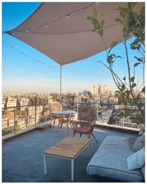 Magalie Lépine-Blondeau Instagram - Amman. 🩵