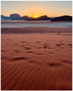 Magalie Lépine-Blondeau Instagram - Lever de soleil sur Mars.