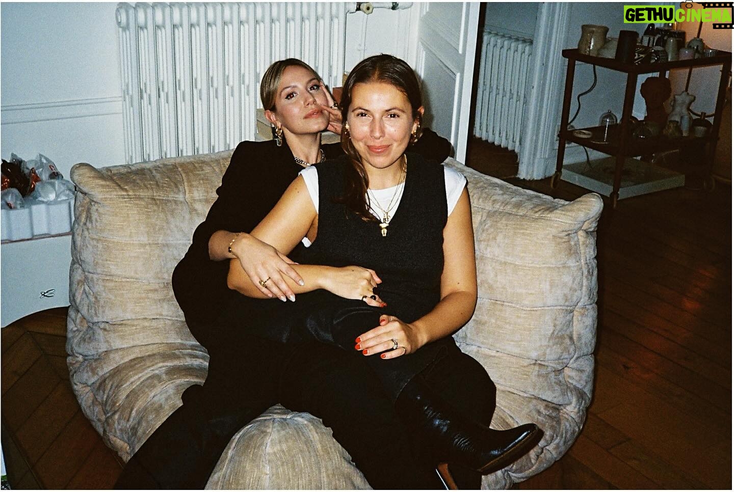 Magalie Lépine-Blondeau Instagram - dans ma caméra 🎞️