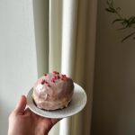 Magdalena Lamparska Instagram – Premiera i Tłusty Czwartek. Obfitość. ✨

Kto już po pączku?
