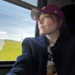 Magdalena Lamparska Instagram - Ruszyłam dalej już sama na plan filmowy. Kilka dni bez małych rączek brzmi jak wieczność. Bardziej się martwię o siebie niż o moją drużynę. Trudne są te rozstania. Też tak macie? Trzymajcie za mnie kciuki 🌼 #wdrodze #mama #aktorka