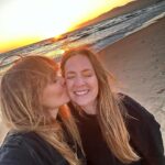 Magdalena Lamparska Instagram – I’m lucky to have such amazing friends. I miss you so much in Europe. But this year, as we celebrate our 10th anniversary, I am so grateful that the distance between us – 6,000 miles – doesn’t matter.

See you soon @domposseren @chelsey_cole ❤️

#friendsreunion