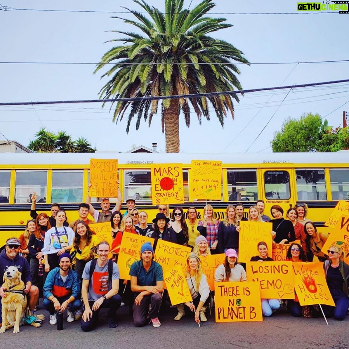 Maggie Grace Instagram - I was supposed to out protesting with this dream team but was tangoing with flu season instead! 🤒Sending you guys love! #thisiswhatdemocracylookslike #sunrisemovement #climatejusticenow