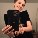 Maggie Gyllenhaal Instagram – Home late after a night at the @gothamawards Thank you to my crew @joannavargasnyc @danielmartin @tommy_buckett @sandraamador.xx I missed you guys x