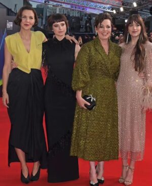 Maggie Gyllenhaal Instagram - In-formation last night at the @londonfilmfestival with our film @thelostdaughterfilm #oliviacoleman #jessebuckley #dakotajohnson