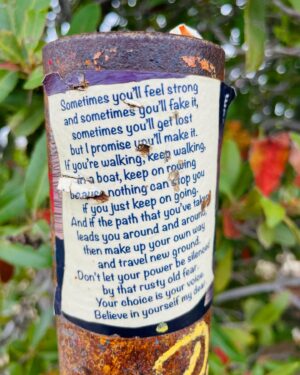 Maggie Lawson Instagram - A little me time this #TravelTuesday 
While hiking I came across this rusty sign on top of a mountain. It’s not always about the destination it’s about the mindset 🥾 ✨