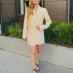 Maggie Lawson Instagram - Fall flew…🍂✨ . . .