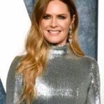 Maggie Lawson Instagram - The party party. Loved our poppet date @msmelanielynskey 💖 Thank you makeup : @antonmakeup hair : @sabrina.porsche style : @micahmarcus I love you all so much and thank you @vanityfair for such a magical party ✨💖✨ And thank you poppet for the most fun night. 🦄
