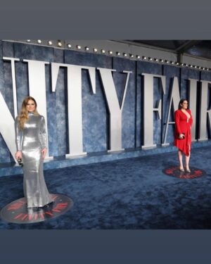 Maggie Lawson Instagram - The party party. Loved our poppet date @msmelanielynskey 💖 Thank you makeup : @antonmakeup hair : @sabrina.porsche  style : @micahmarcus I love you all so much and thank you @vanityfair for such a magical party ✨💖✨ And thank you poppet for the most fun night. 🦄
