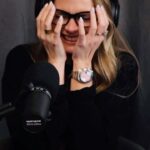 Maggie Lawson Instagram - Do not interrupt Poppet Time! Even if it’s just laughing for 5 minutes straight. #laughattack #metime #melanielynskey #ambidextrous