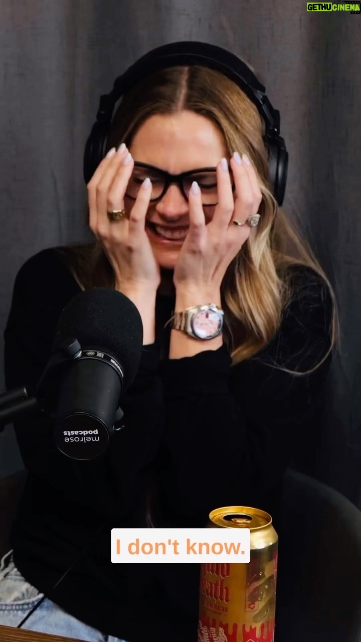 Maggie Lawson Instagram - Do not interrupt Poppet Time! Even if it’s just laughing for 5 minutes straight. #laughattack #metime #melanielynskey #ambidextrous
