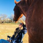Maggie Lawson Instagram - Happy with the horses. ❤️🐴