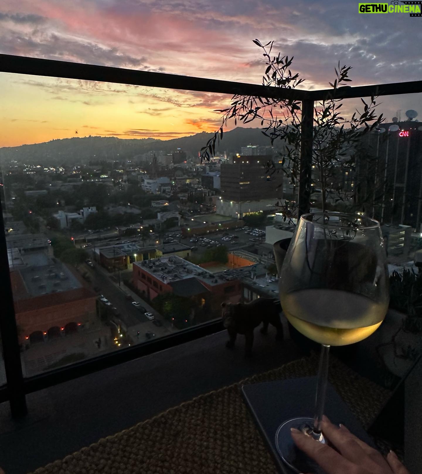 Maggie Lawson Instagram - July Wrap Up! ✨Friends, Sunsets, and plenty of Me Time✨