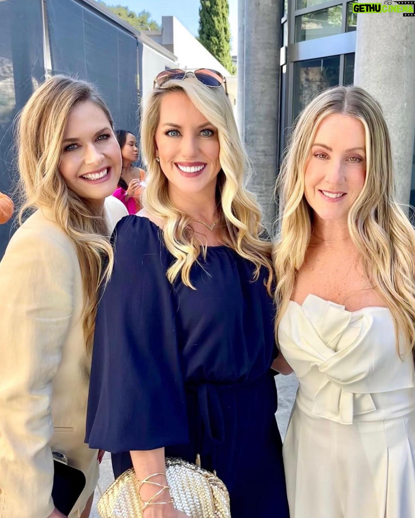 Maggie Lawson Instagram - Stepping out to step up ✨🧡✨Thank you @stepupwomensnetwork for hosting a beautiful event for an amazing cause! #inspirationawards.