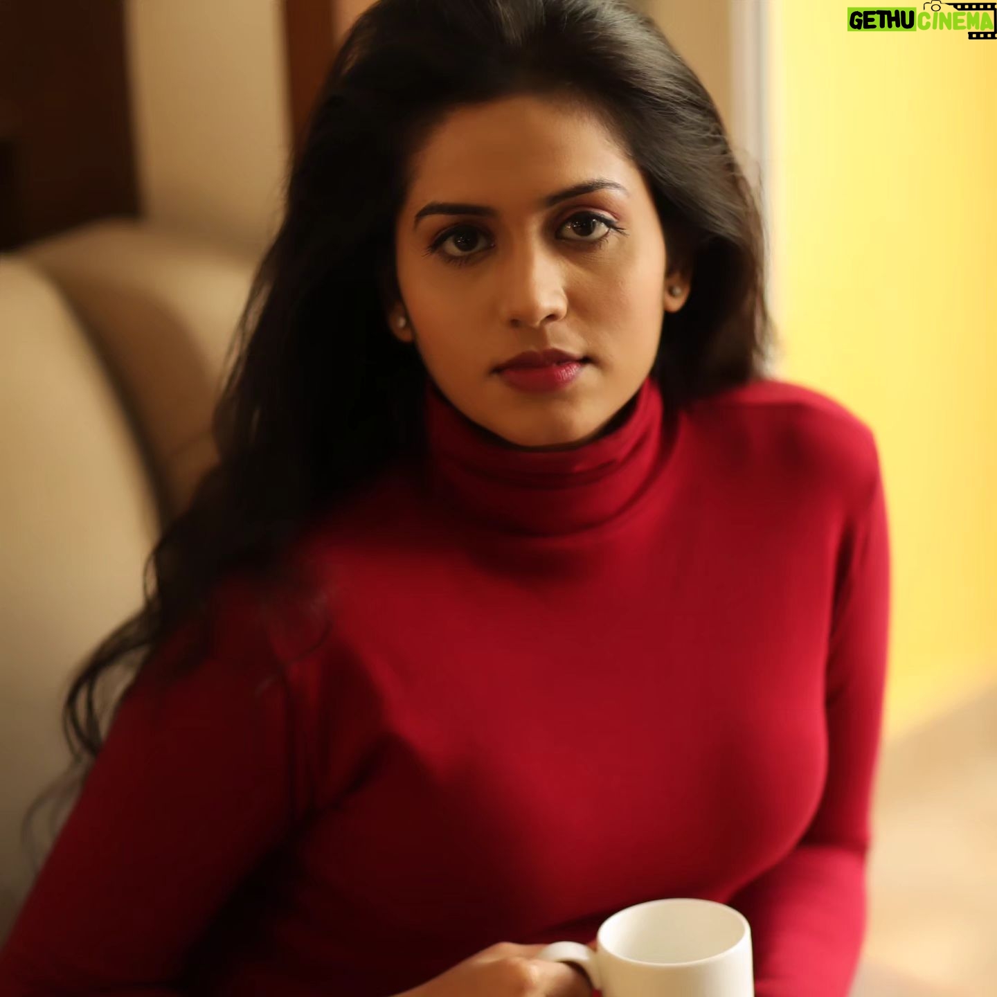 Mahana Sanjeevi - 554 Likes - #mahansanjeevi #gorgeous #Actressmahanasanjeevi #trending#karumehangalkalaikindrana#vavaralamva
#mahana #mahanaofficial #mahanaactress #mahanasanjeevi #mahanacute #photoshoot #karumehangalkalaikindrana #Kumbari #Kadatacham#vavaralamva #mahana #happiness#vijay #Thalapathy#