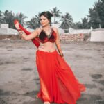 Mahi Kaur Instagram – निभा रहे थे रिश्ते कभी मन से , कभी बेमन से
फिर हुआ यूं कि एक दिन हम भी थक गए