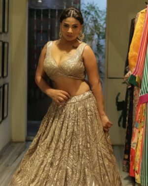 Mahi Kaur Instagram - काश हम भी किसी के दिल की जिद्द होते
काश हमे भी पाने के लिए कोई हद्द पार कर जाता।