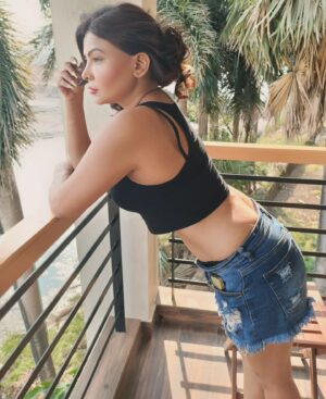 Mahi Kaur Instagram - The only way to heal is to feel