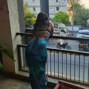 Mahi Kaur Instagram - This post has no purpose other than the fact that I am in love with my outfit...and I think I look gorgeous in the 4th pic....

Outfit:@newme.asia