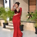 Mahi Kaur Instagram - मुद्दाते गुज़र गई, हिसाब नही किया अब न जाने किसके कितने रह गए हम........