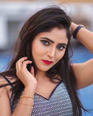Mahi Maheswari Instagram - Eyes can speak more sweeter than words  Pic by.  @ravi_cross_clickx  makeover.  @sreebridalmakeup  dress @myroopamsboutique