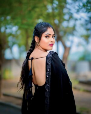Mahi Maheswari Instagram - Outfit by @uski_designer_studio  pic by @7r_photography___.  #sunset #sunrise #sun #TFLers #pretty #beautiful #red #orange #pink #sky #skyporn #cloudporn #nature #clouds #horizon #photooftheday #instagood #gorgeous #warm #view #night #morning #silhouette #instasky #all_sunsets_