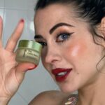 Mahi Masegosa Instagram – Año nuevo, piel nueva!!! @yepoda.es está celebrando el invierno por todo lo alto y me han dado este código “MAHIM” para que tengas un 30% de descuento en su web! 
Te súper recomiendo la colección “The Minis”, una colección con tooooodos mis productos favoritos;  ideales en tamaño pequeño, súper lindos y perfectos para llevar en la maleta cuando vas de viaje!
#yepoda