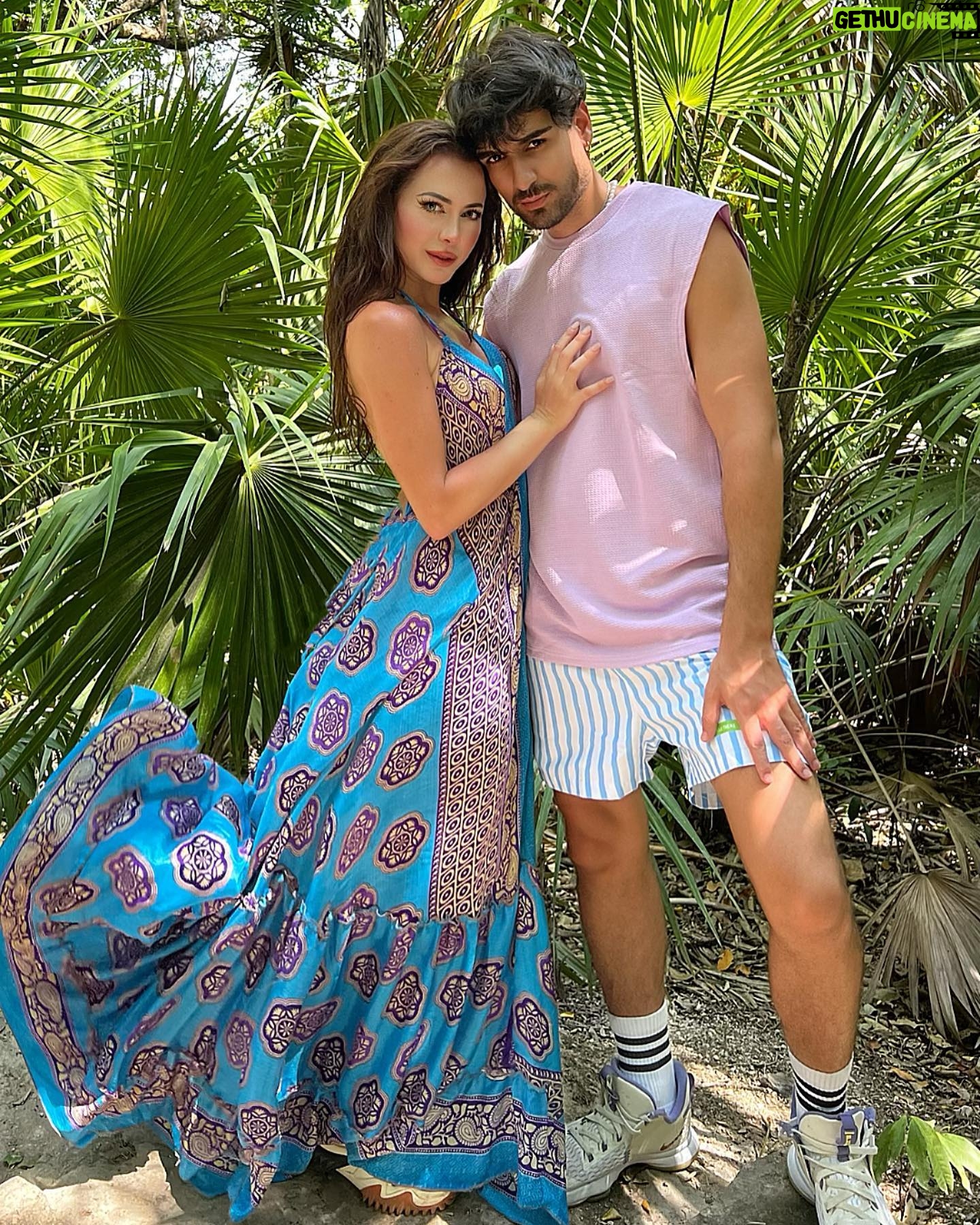 Mahi Masegosa - 5.3K Likes - En Tulum ! El calor que allí pasé no es normal 😂 me sudaron partes del cuerpo que ni sabía que existían !
Gracias a @exotikmayantours por montarnos un día tan divertido ! 🚤🏝️
Mención especial a Pajarito, el guía, del que nos fuimos enamorados 😂