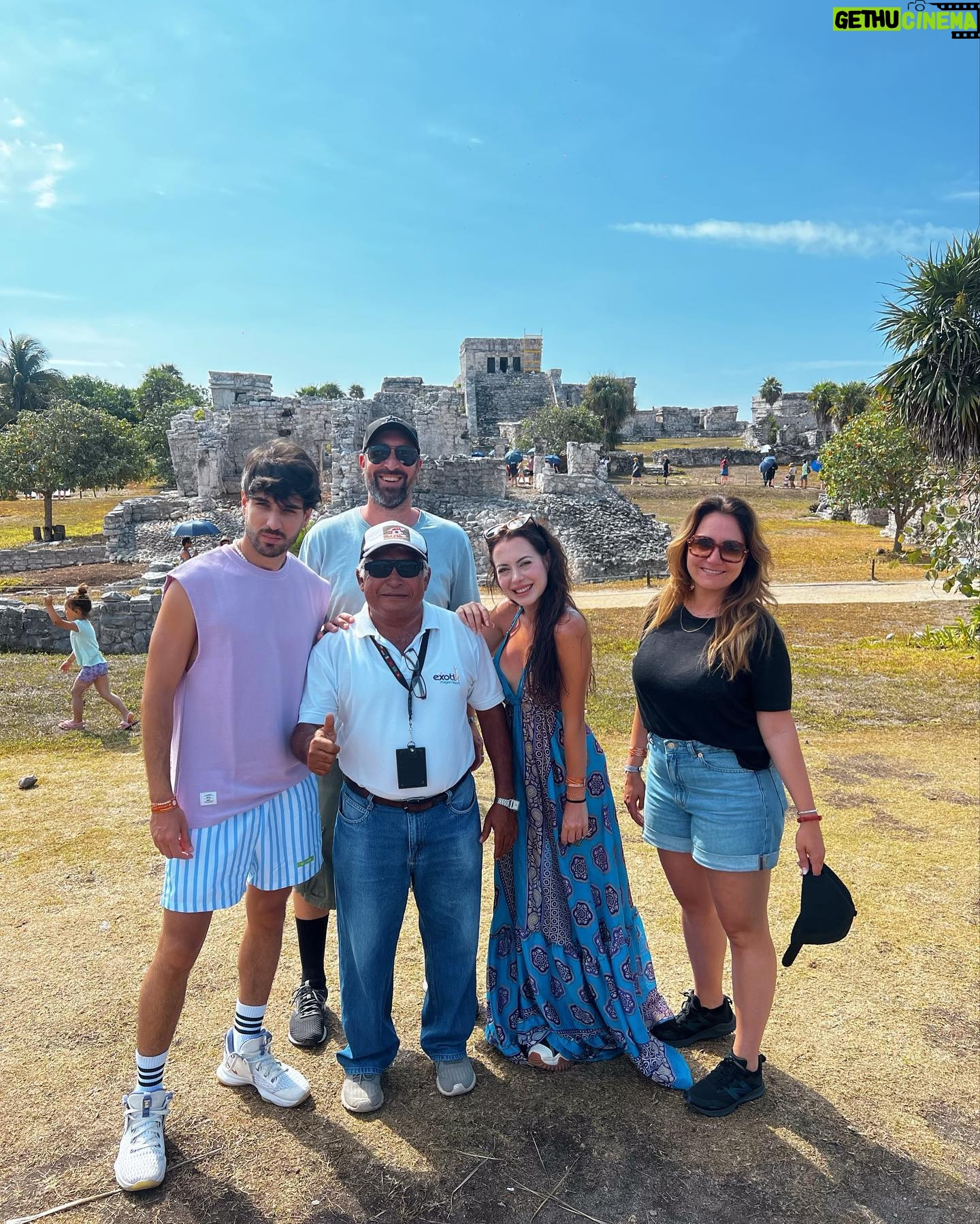 Mahi Masegosa - 5.3K Likes - En Tulum ! El calor que allí pasé no es normal 😂 me sudaron partes del cuerpo que ni sabía que existían !
Gracias a @exotikmayantours por montarnos un día tan divertido ! 🚤🏝️
Mención especial a Pajarito, el guía, del que nos fuimos enamorados 😂