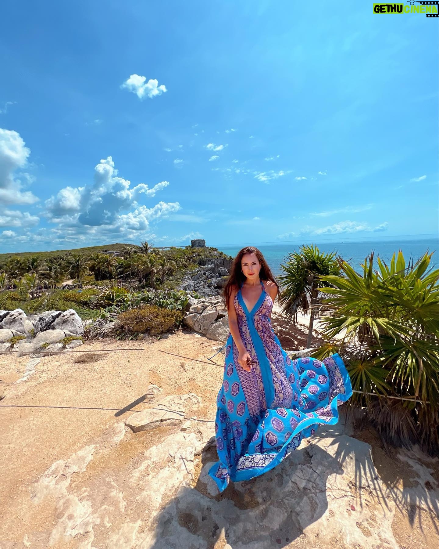 Mahi Masegosa - 5.3K Likes - En Tulum ! El calor que allí pasé no es normal 😂 me sudaron partes del cuerpo que ni sabía que existían !
Gracias a @exotikmayantours por montarnos un día tan divertido ! 🚤🏝️
Mención especial a Pajarito, el guía, del que nos fuimos enamorados 😂