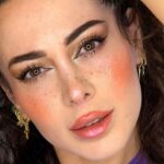 Mahi Masegosa Instagram - 💄Mis 3 bases de maquillaje preferidas ! Son de @sheglam_official ! Tienen un montón de tonos⚡️ los que yo suelo usar son “fair” y “porcelain”💋 #SHEGLAM#SHEGLAMFOUNDATION#SHEGLAMPOWDERFOUNDATION#SHEGLAMFOUNDATIONBALM