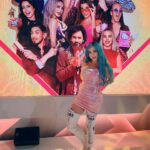 Mahi Masegosa Instagram – Todos los días le doy las gracias a dios, por tener la suerte de poder vivir tantas cosas tan increíblemente mágicas. 
Pero, sobre todo; gracias a @warnerbrostves por elegirme para este nuevo proyecto, gracias a todo el equipo de @enbuscanirvana , gracias a @raulgomez82 por ser un conductor tan de puñetera madre y GRACIAS A TODOS LOS QUE SEGUÍS MI ABURRIDA VIDA POR INSTAGRAM. Ahora, también podréis verme, ademas, en @cuatrotv este lunes a las 22:50 saliendo de mi zona de confort 😂 saliendo de casa, que sabéis que me cuesta! 
Adelanto que no habéis visto JAMÁS nada parecido a este programa, ni siquiera os lo imagináis! Preparaos para reír; para ver un país que parece de otro planeta, una cultura distinta a todo lo que conocemos,
paisajes y arquitectura mágicas y, lo más gracioso, nos vais a ver pasándolas canutas buscando el nirvana 😂 
@enbuscanirvana os va a enamorar, os va a enganchar y se os va a pasar el programa volando, porque es lo más dinámico, fresco y rítmico que hay en televisión!
Gracias a todos !