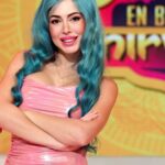 Mahi Masegosa Instagram – Todos los días le doy las gracias a dios, por tener la suerte de poder vivir tantas cosas tan increíblemente mágicas. 
Pero, sobre todo; gracias a @warnerbrostves por elegirme para este nuevo proyecto, gracias a todo el equipo de @enbuscanirvana , gracias a @raulgomez82 por ser un conductor tan de puñetera madre y GRACIAS A TODOS LOS QUE SEGUÍS MI ABURRIDA VIDA POR INSTAGRAM. Ahora, también podréis verme, ademas, en @cuatrotv este lunes a las 22:50 saliendo de mi zona de confort 😂 saliendo de casa, que sabéis que me cuesta! 
Adelanto que no habéis visto JAMÁS nada parecido a este programa, ni siquiera os lo imagináis! Preparaos para reír; para ver un país que parece de otro planeta, una cultura distinta a todo lo que conocemos,
paisajes y arquitectura mágicas y, lo más gracioso, nos vais a ver pasándolas canutas buscando el nirvana 😂 
@enbuscanirvana os va a enamorar, os va a enganchar y se os va a pasar el programa volando, porque es lo más dinámico, fresco y rítmico que hay en televisión!
Gracias a todos !