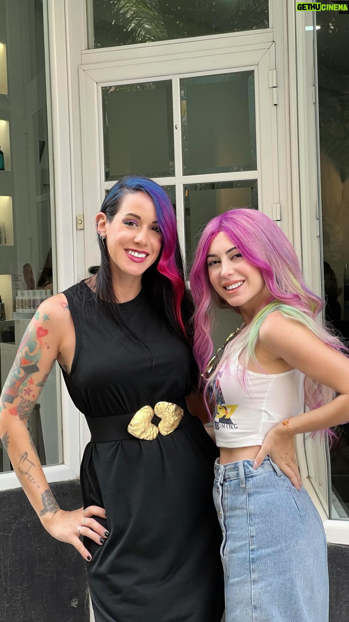 Mahi Masegosa - 7.4K Likes - Por fin puedo os enseño el trabajo de @any__k en #STYLOXXI!!!
Sobran las palabras 😂 solo ves el vídeo !
Hay que sacar siempre tiempo para venir a Granada a ponerse en manos de Any !!! 🥰💖