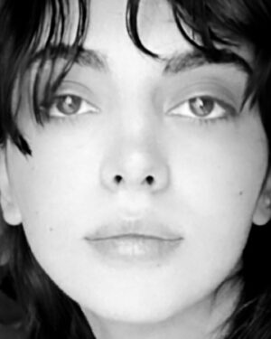 Mahshid Javadi Instagram - #gazing #look #me 
🔗