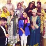 Mahshid Khosravi Instagram - عروسی سیزده زوج به همت خیریه فرشته های بهشتی ممنونم از بانو عاطفه کبیری عزیز مدیر سالن چم که پیشنهاد این عروسی و آماده کردن عروس خانوم ها با ایشون بود ممنونم از بانو آزاده یارمحمدی و بانو شیما وفایی بابت تمام زحماتشون ممنون از خانوم موسوی و پرویز برومند عزیز و همسر عزیزشون و امیرآرتا عزیز مجتبی احمدی عزیز بابت هدیه هاشون و حضورشون ممنونم از جناب الله یاری عزیز بابت سفر مشهد زوج ها ممنونم از نوید فرید بابت موزیک ممنونم از باغ تالار بهشت مهدی ممنونم از آقا محسن بابت میوه مراسم و تمام عزیزانی که برای برگزاری این مراسم سنگ تموم گذاشتن خیر همگی قبول مراسم بعدی به امید خدا بعد از محرم و صفر