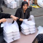 Mahshid Khosravi Instagram - دو روز با تمام سختی هاش به خیر و خوشی تموم شد الهی که تا آخر ماه رمضون همین قدر پرانرژی کنار هم باشیم دست بوس عشقایی هستم که برای کمک قدم رو چشم من میزارن مرسی که هستین دعای خانواده هایی که این غذاها رو میل میکنن تا ابد بدرقه زندگی هممون باشه هرروز غذاها استوری میشه برای هر غذایی مایل بودین کمک کنید تو باکس استوری همون غذا اعلام کنید کافیه نیازی به رسید نیست دردتون به جونم دوستتون دارم 😍