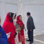 Mahshid Khosravi Instagram - آزادی زندانی به مناسبت نیمه شعبان عروسی دوازده زوج آموزش تمام لاین های آرایشی و اشتغالزایی ویزیت و درمان توسط دندانپزشک آموزش ماما به بانوان آموزش تزریقات و‌ خونگیری مشاوره کسب و کار و بازدید از موردهای اورژانسی از جمله فعالیت های چندروزه ما در سفر سیستان شهر زابل ... با همکاری خیریه روشنا ، خیریه فرشته های بهشتی، بانو آزاده یارمحمدی سفیر زیبایی، بانو ناهید قدمی مشاور کسب و کار ، بانو هانیه قریب و سوگل ابراهیم عزیز و حضور افتخاری بانو بهاره رهنما عزیزم و جعفر پاکزاد عزیز