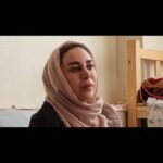 Mahshid Khosravi Instagram - . من با دلتنگی مادری که خبر نداره پسرش چندساله کجاس چیکار کنم ؟ 😔 آرزوشه پسرش و ببینه دعا میکنم با پیگیری های خیریه پسرشون پیدا بشه فقط امیدوارم دور از جونش زبونم لال کارتن خواب نشده باشه چون دیگه خیلی سخت میشه پیداش کرد
