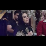 Mahshid Khosravi Instagram - 🫀 خدایا به خاطر وجود امیرآرتا تو این دنیا ازت ممنونم هرچقدر از خوش قلب بودنش بگم کم گفتم اگر مراسمی دارید که براتون خیلی مهمه مراسم و صفر تا صد بسپارید دست امیرآرتا آخر مراسم که همه دارن از خستگی غش میکنن امیر هزارماشالله هنوز انرژی داره و خستگی ناپذیره ، امیرآرتا مرسی که انقدر خوبی مرسی که از ته دل برای بقیه وقت میزاری از خدا بابت تمام لحظه هایی که تو این دنیا کنارت نفس کشیدم ممنونم چون از بهترین لحظه های عمرم بوده خدایاشکرت🫀 از آزاده یارمحمدی ممنونم که برای عروسی یازده زوج از شهر ایلام ماه ها زحمت کشید و تلاش کرد تا این مراسم به خوبی پیش بره خداروشکر که دارمت آزاده جانم خداروشکر 🫀 از خدا ممنونم بابت وجود رفیق عشق همسری مثل اشکان که من همیشه مردی مثل اشکان و برای تمام خانوم های دنیا آرزو میکنم مرسی که مثل کوه پشتمی مرسی از خدا که من و به تو داد 🫀 ((بخشی از مراسم عروسی یازده زوج عزیز از شهر ایلام))